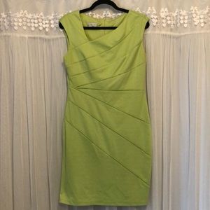 🌻🌻 London Times Green Dress